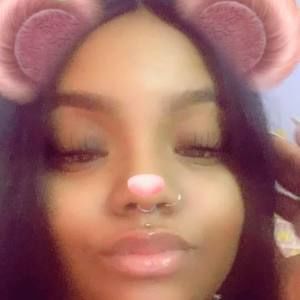 Meet your Posher, Moe moe